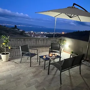  Appartamento Gardenie Home: Delizioso Villino Vista Mare Italia